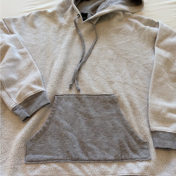 Wild Fable Gray Pullover Hoodie Size M Fleece Sweatshirt - Picture 3 of 4